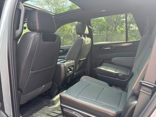 Used 2025 GMC Yukon AT4 w/ AT4 Premium Plus Package image 12