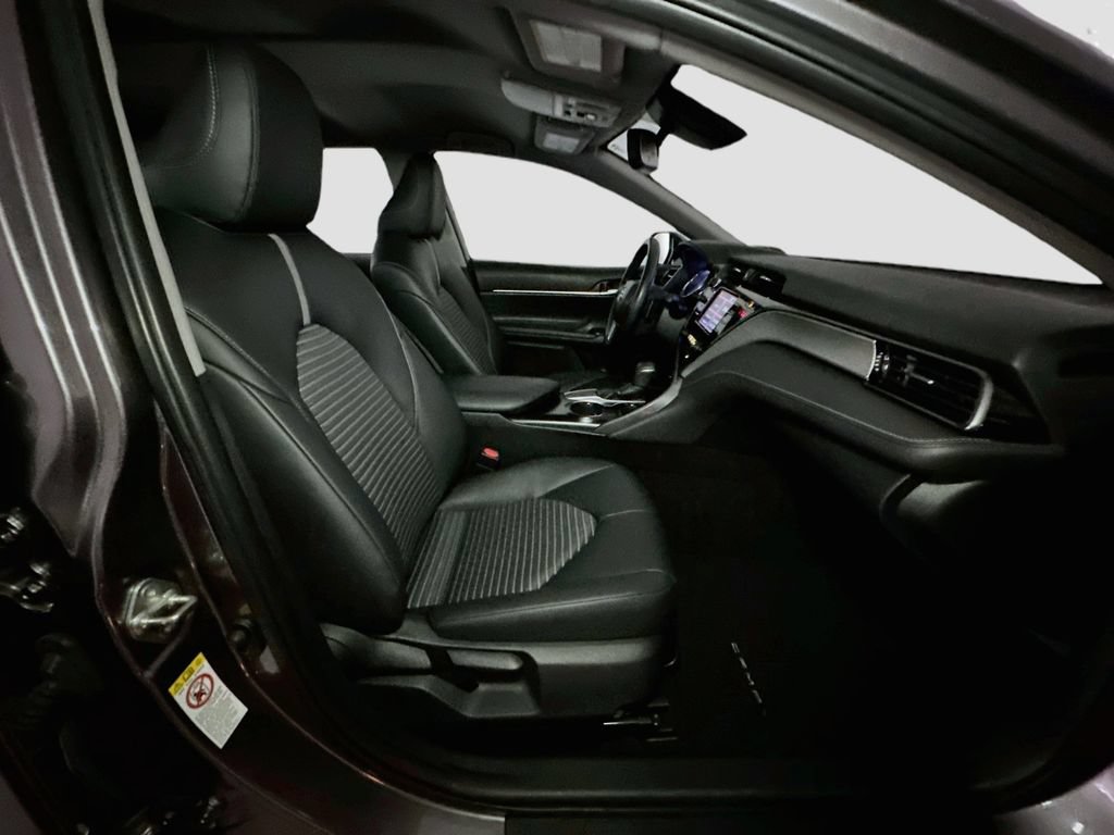 Used 2019 Toyota Camry SE w/ Convenience Package FWD image 25