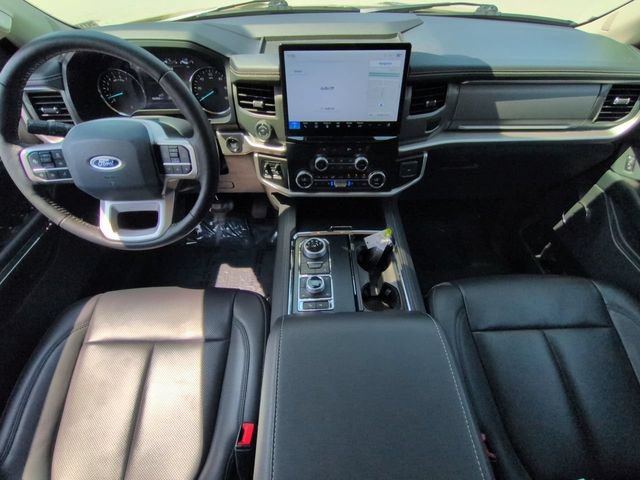 Certified 2024 Ford Expedition XLT AWD/4WD image 19