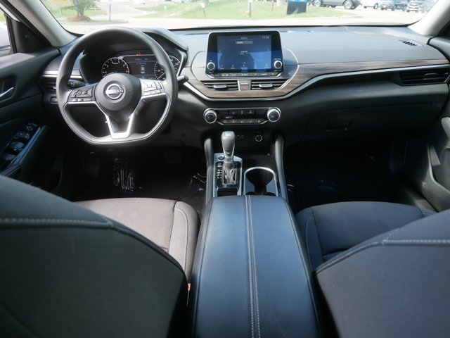 Used 2023 Nissan Altima 2.5 SV FWD image 17