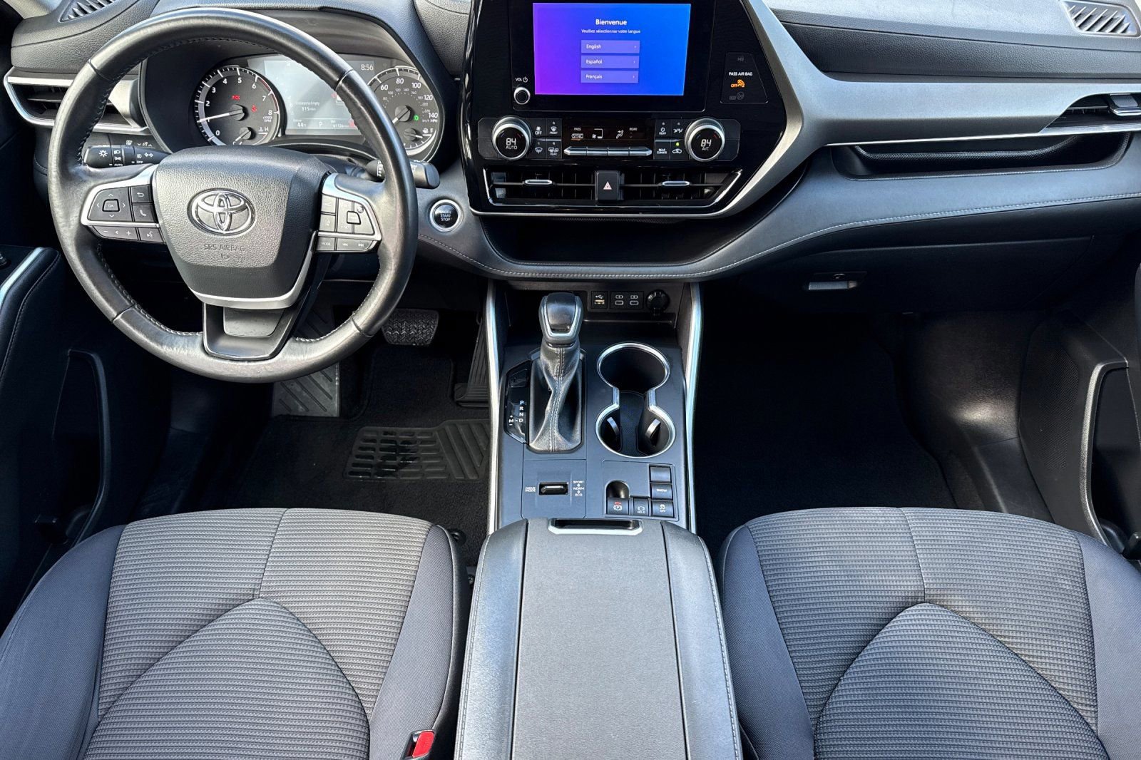 Used 2024 Toyota Highlander LE image 13