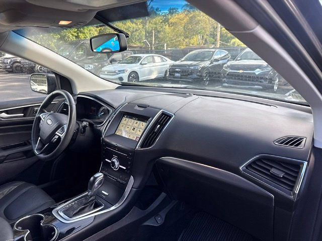 Certified 2017 Ford Edge Titanium w/ Equipment Group 301A AWD/4WD image 11