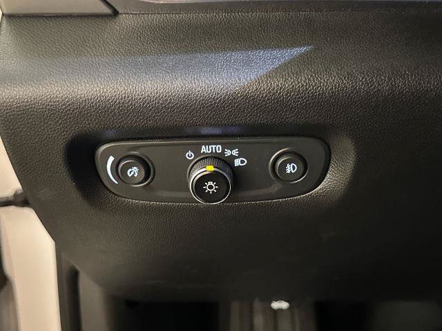 Used 2021 Chevrolet Traverse LT FWD image 18
