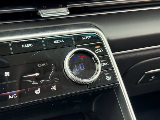 Used 2022 Genesis GV80 2.5T AWD/4WD image 21