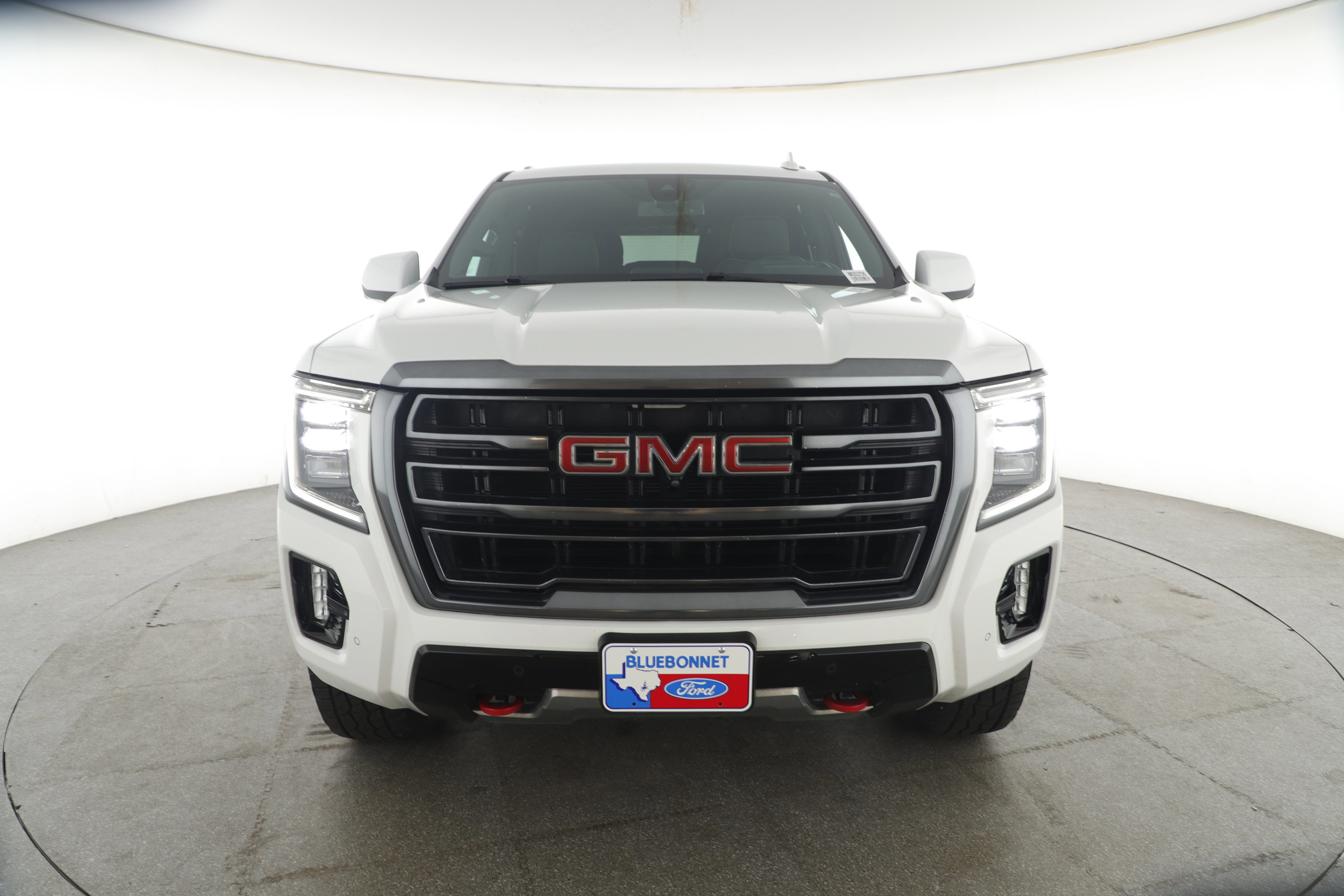 Used 2022 GMC Yukon AT4 w/ Technology Package image 4