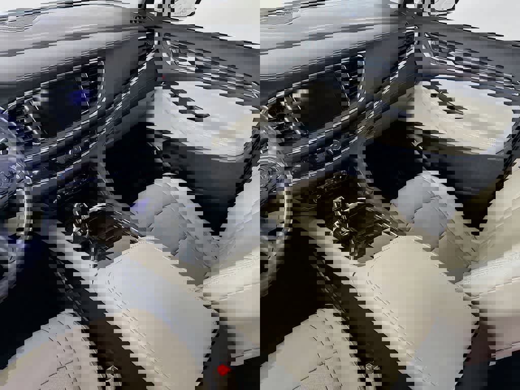 Used 2021 Buick Enclave Essence image 14