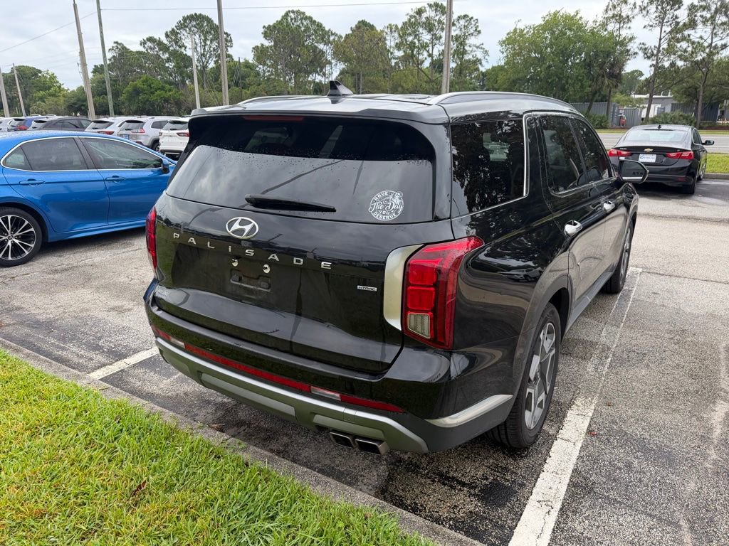 Used 2023 Hyundai Palisade Limited w/ Cargo Package AWD/4WD image 7