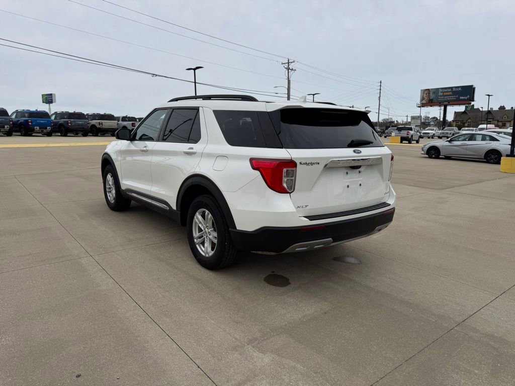 Certified 2023 Ford Explorer XLT w/ Equipment Group 202A image 5