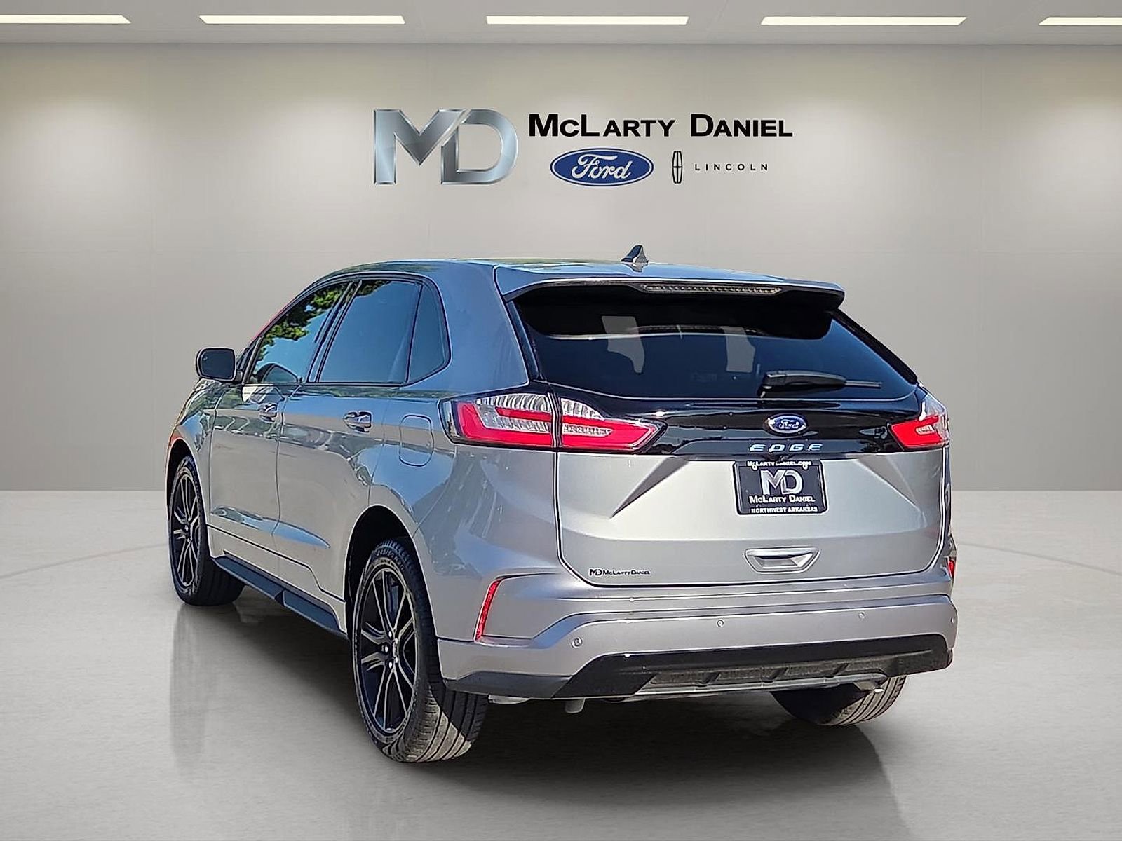 Certified 2024 Ford Edge ST-Line AWD/4WD image 4