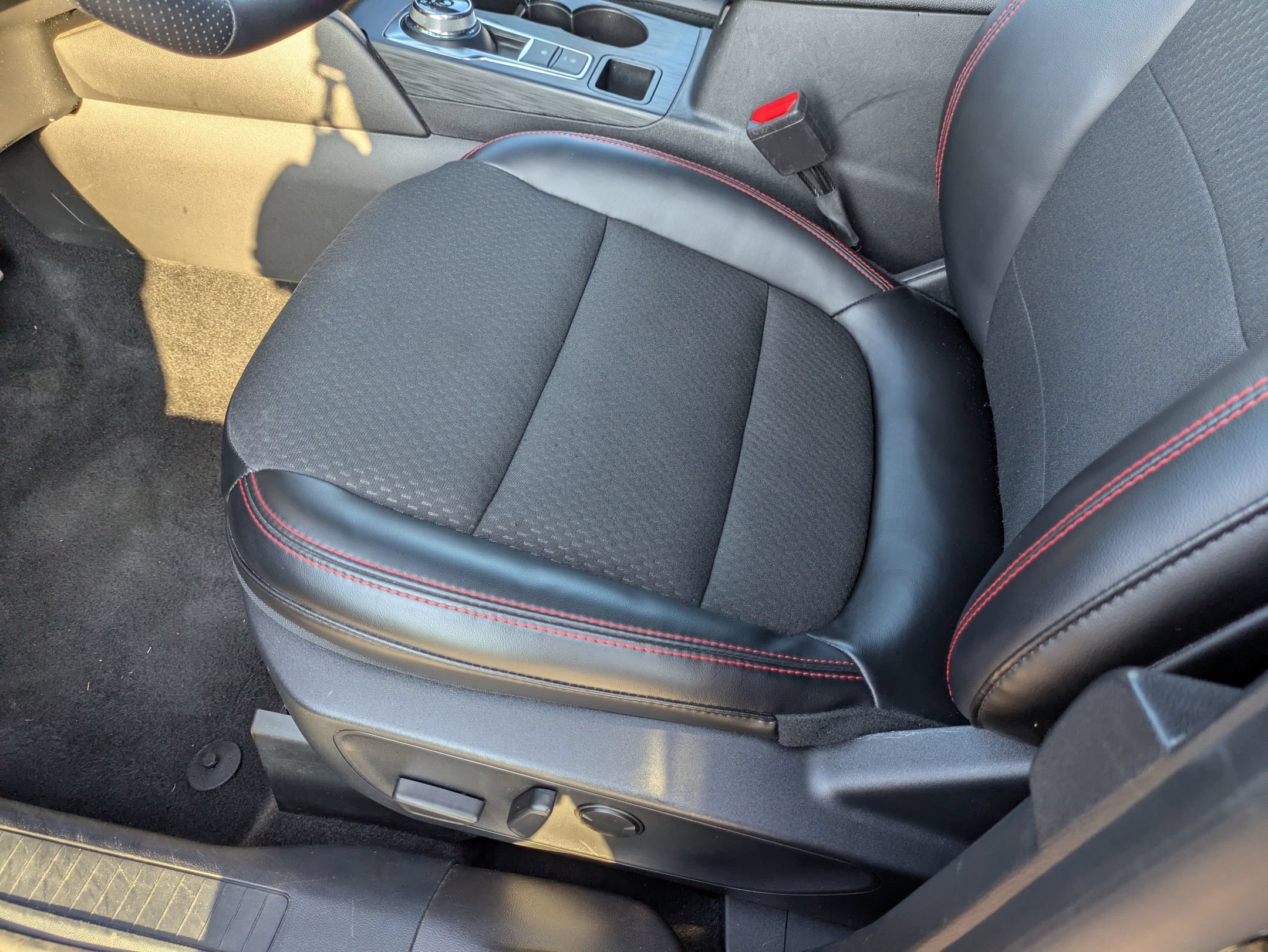 Certified 2024 Ford Escape ST-Line w/ Tech Pack #1 FWD image 14