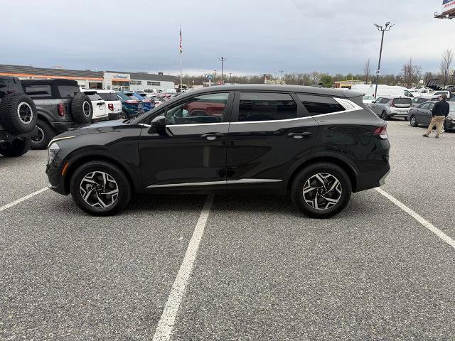 Used 2024 Kia Sportage LX image 2