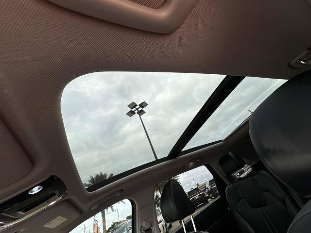 Used 2025 Kia Sorento EX w/ Panoramic Sunroof Package FWD image 29