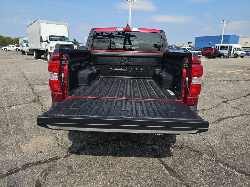 Certified 2025 Ford Maverick XLT FWD image 12