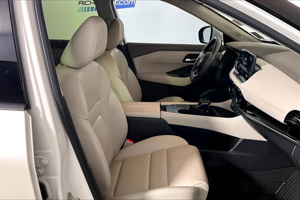 Used 2023 Nissan Rogue SL w/ SL Premium Package image 6