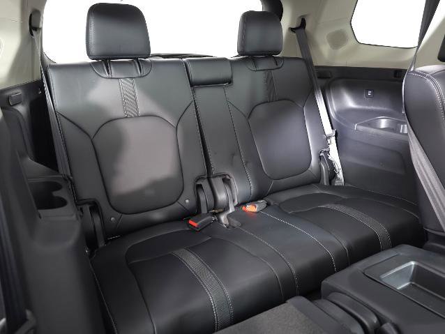 Used 2024 Honda Pilot Touring image 11