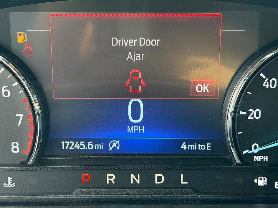 Certified 2023 Ford Explorer XLT RWD image 21