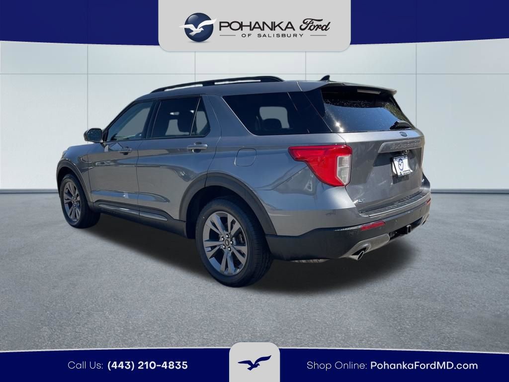 Certified 2022 Ford Explorer XLT w/ Equipment Group 202A AWD/4WD image 7