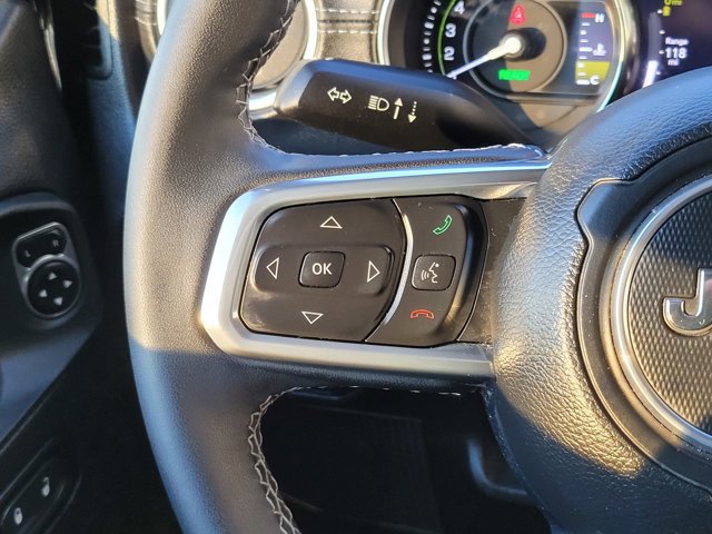 Used 2023 Jeep Wrangler Unlimited Sahara image 24