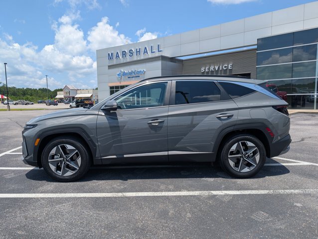 Used 2025 Hyundai Tucson SEL FWD image 2