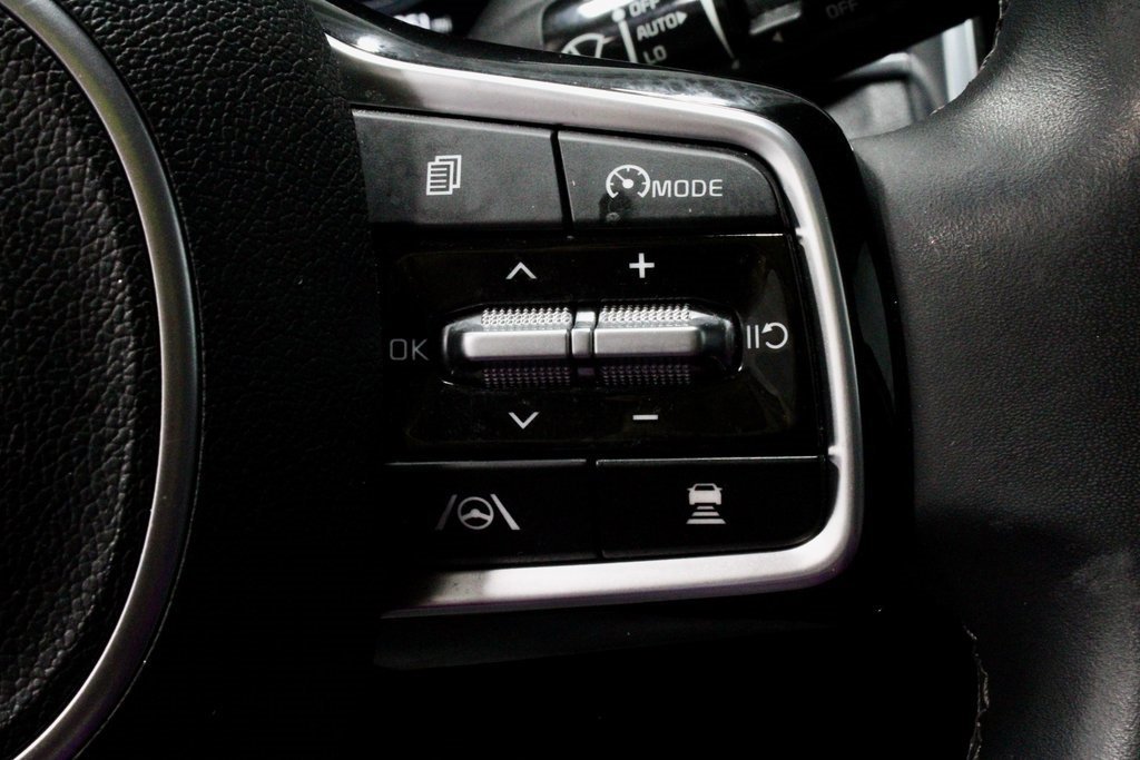 Used 2023 Kia Sorento SX image 32