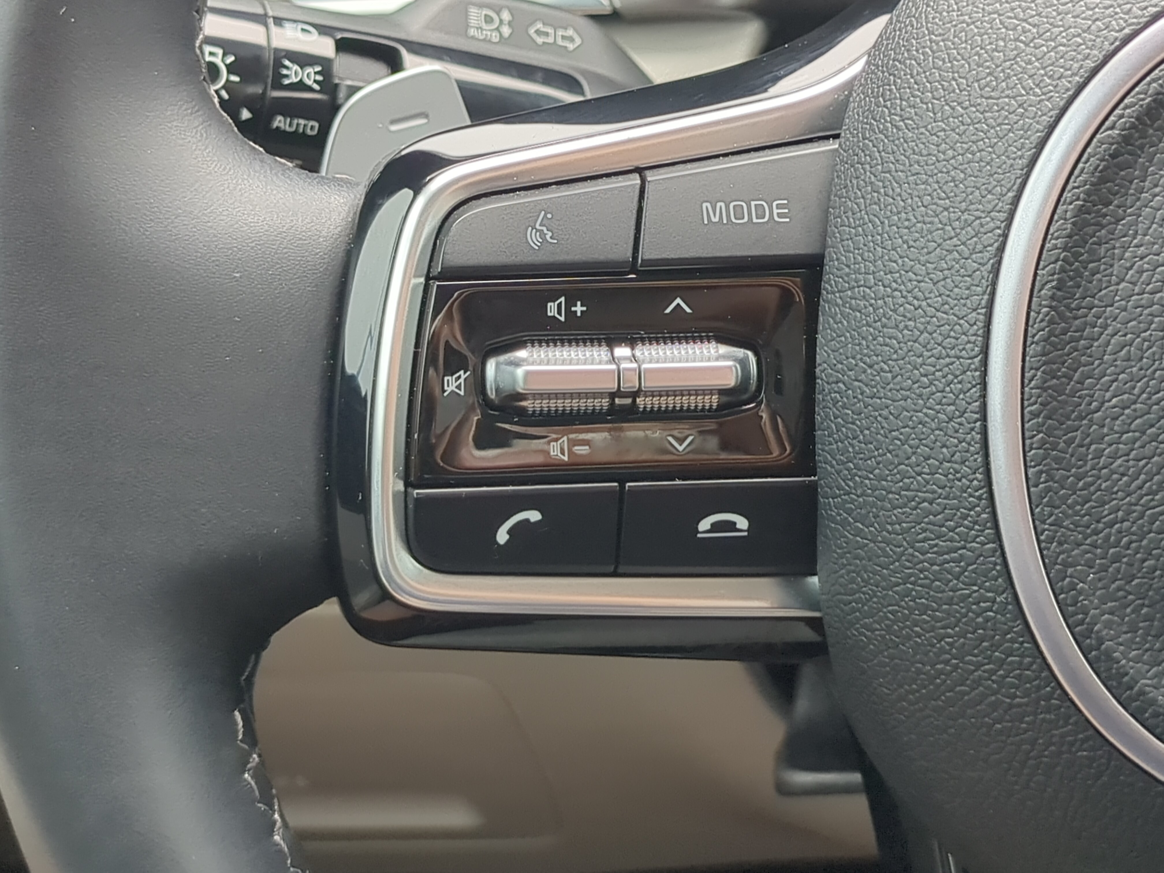 Used 2023 Kia Sorento EX AWD/4WD image 23