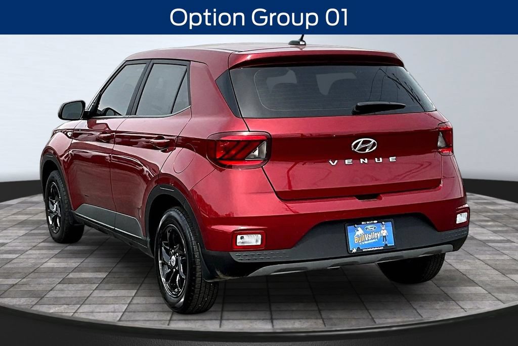 Used 2023 Hyundai Venue SE w/ Cargo Package FWD image 4