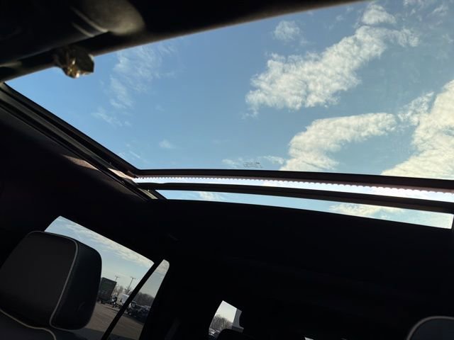 Used 2023 Chevrolet Tahoe Premier image 18