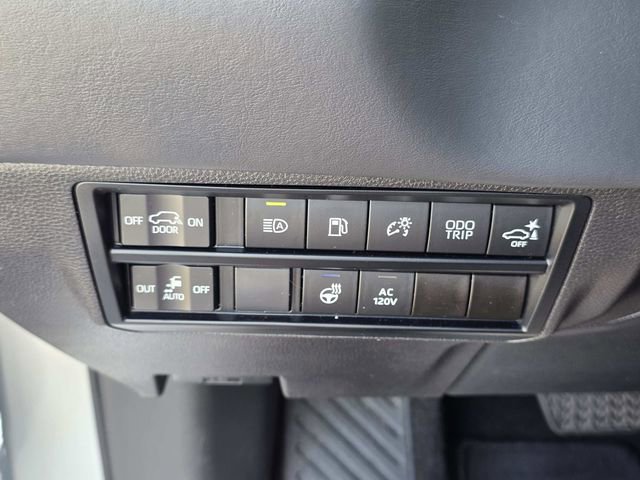 Used 2024 Toyota Sequoia Platinum AWD/4WD image 22