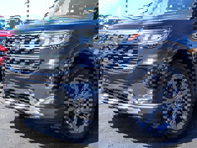 Certified 2025 Ford Explorer Active w/ Active Comfort Package image 8