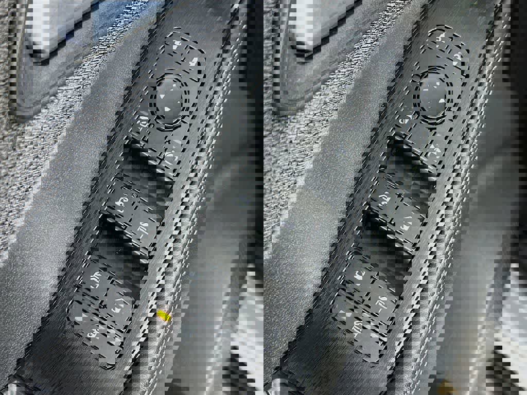 Used 2022 Nissan Rogue SV image 28