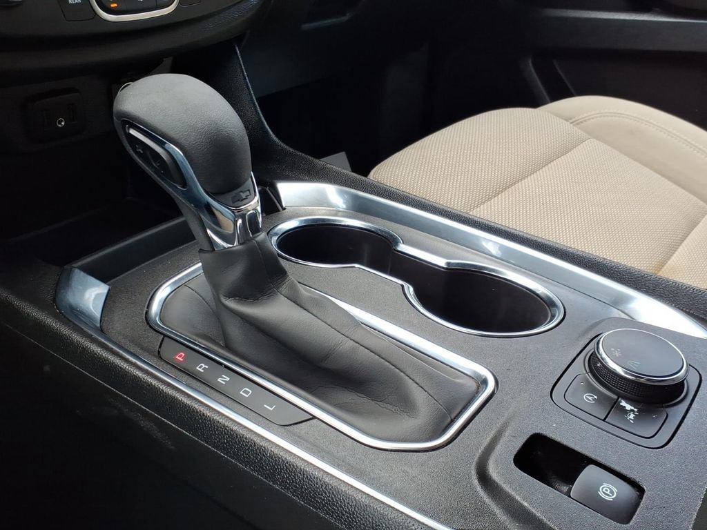 Used 2023 Chevrolet Traverse LS FWD image 20