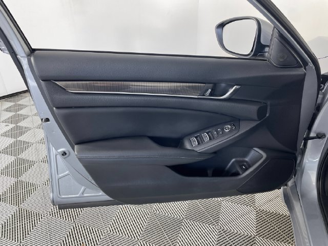 Used 2019 Honda Accord Sport image 10