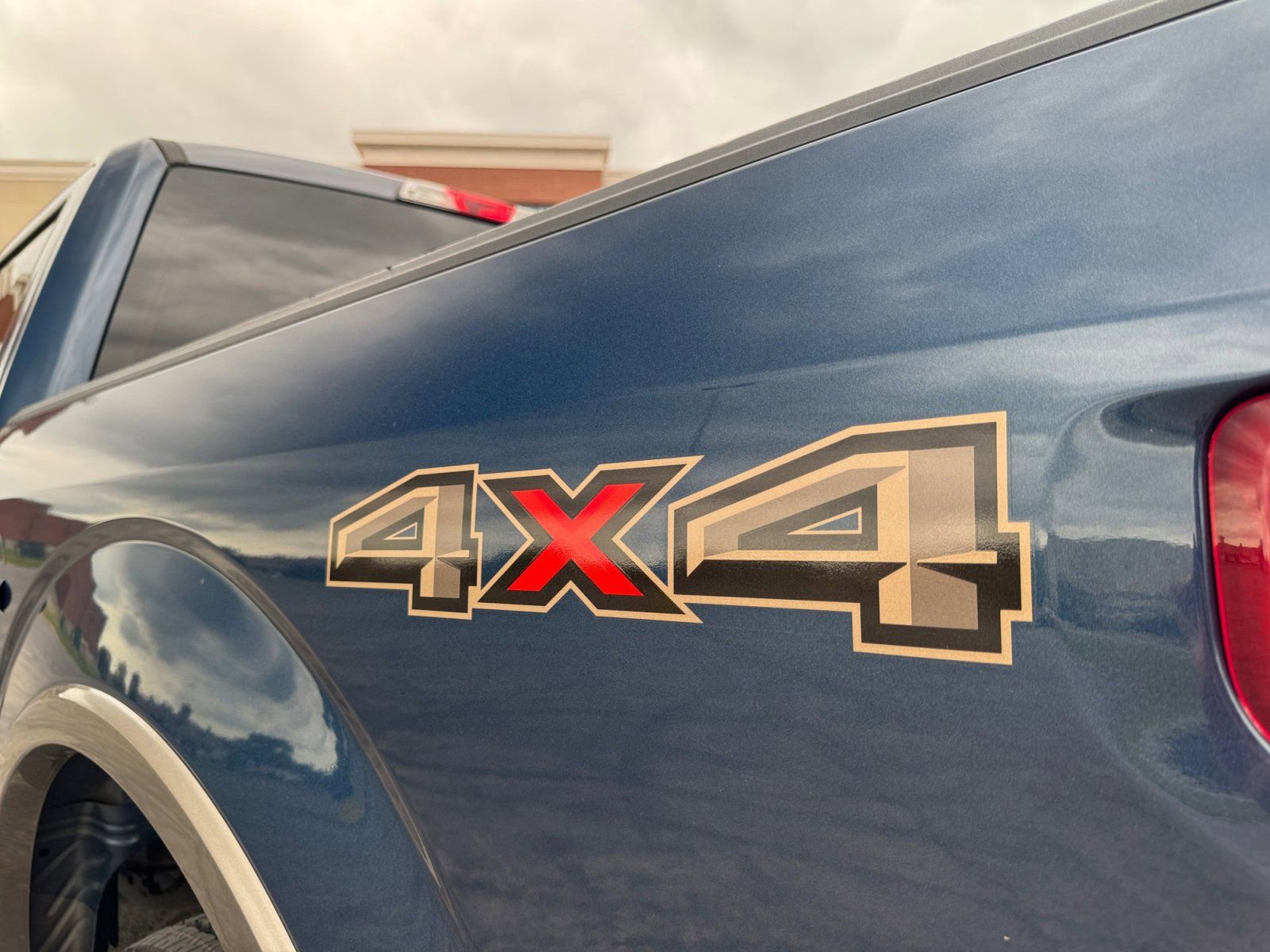 Certified 2019 Ford F150 Lariat w/ Equipment Group 501A Mid AWD/4WD image 31
