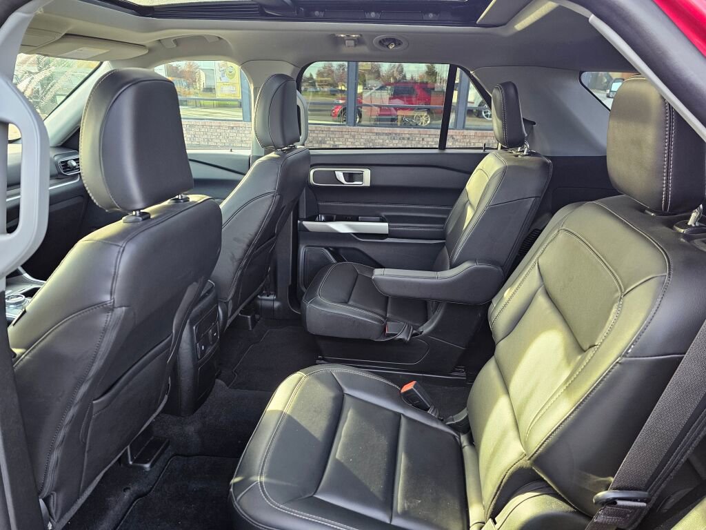 Certified 2023 Ford Explorer XLT w/ Equipment Group 202A image 13