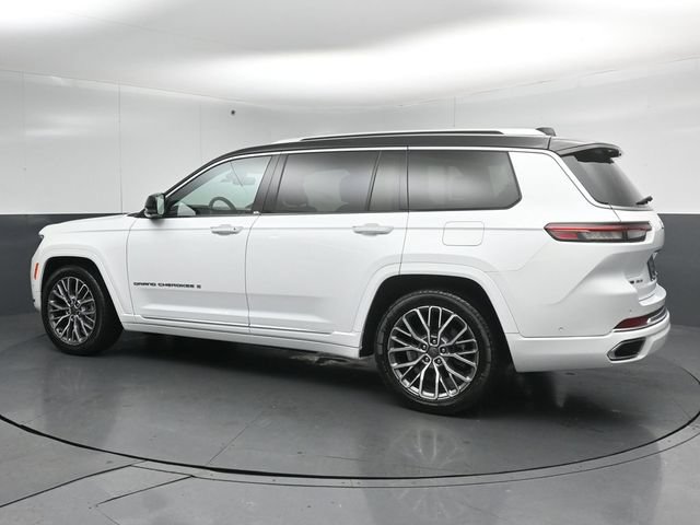 Used 2023 Jeep Grand Cherokee L Summit AWD/4WD image 5