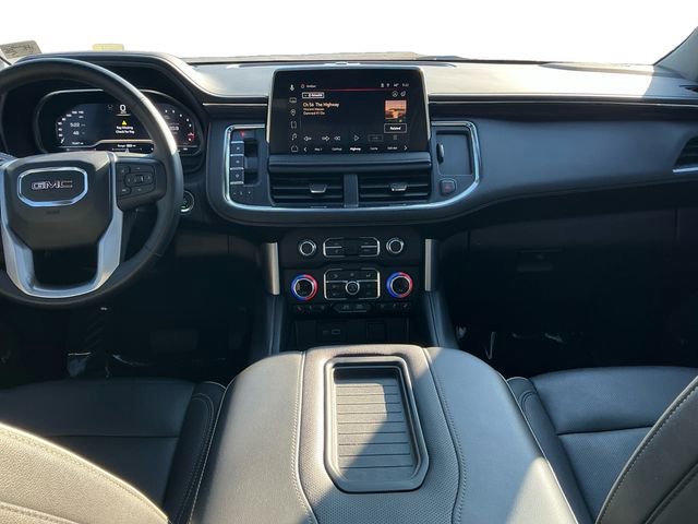 Used 2023 GMC Yukon XL SLT w/ SLT Premium Package image 12