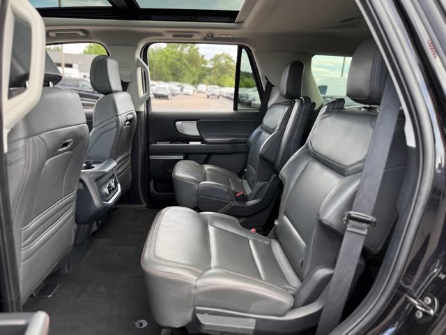 Certified 2025 Ford Expedition Active AWD/4WD image 17