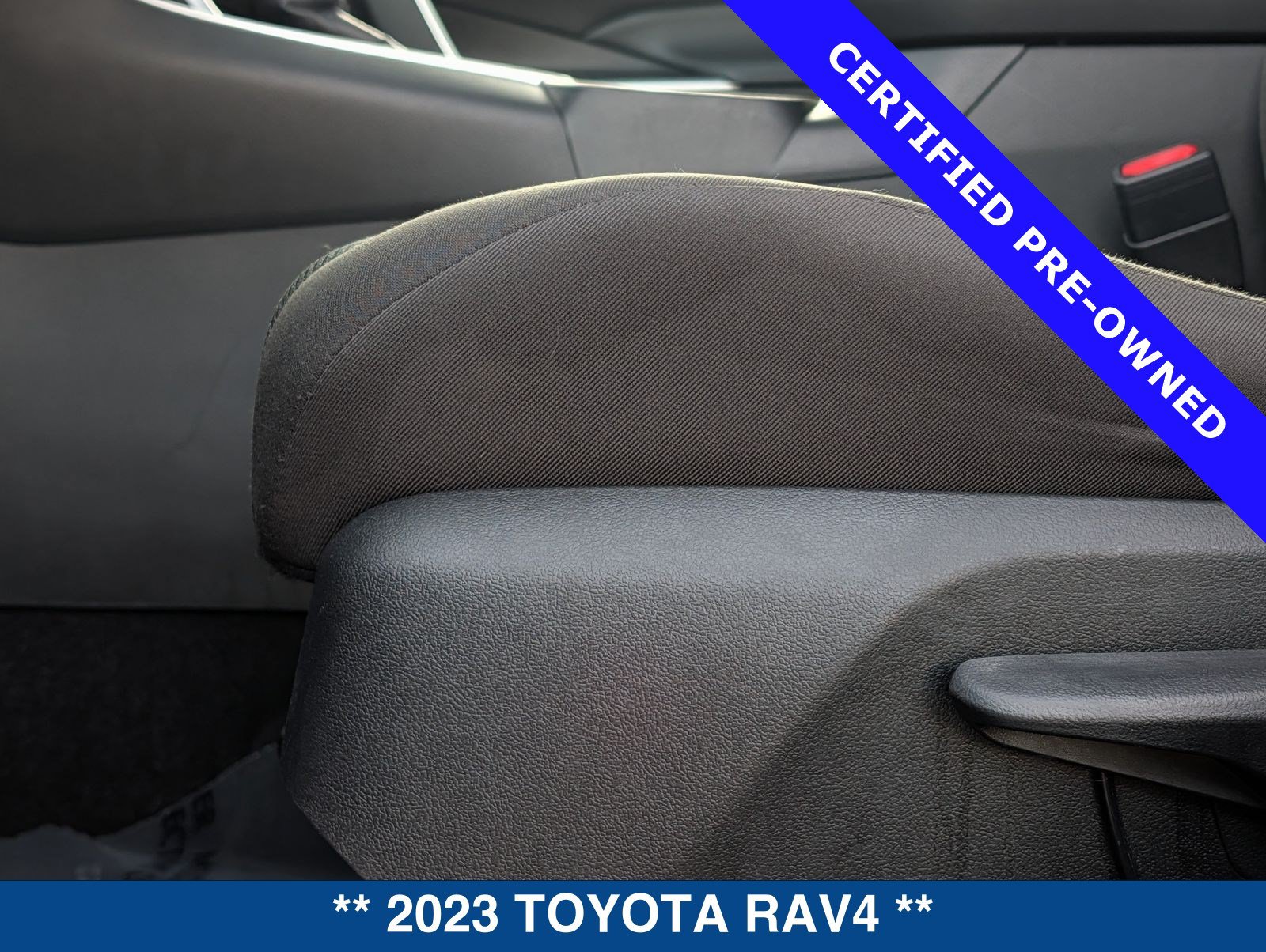 Used 2023 Toyota RAV4 LE AWD/4WD image 23