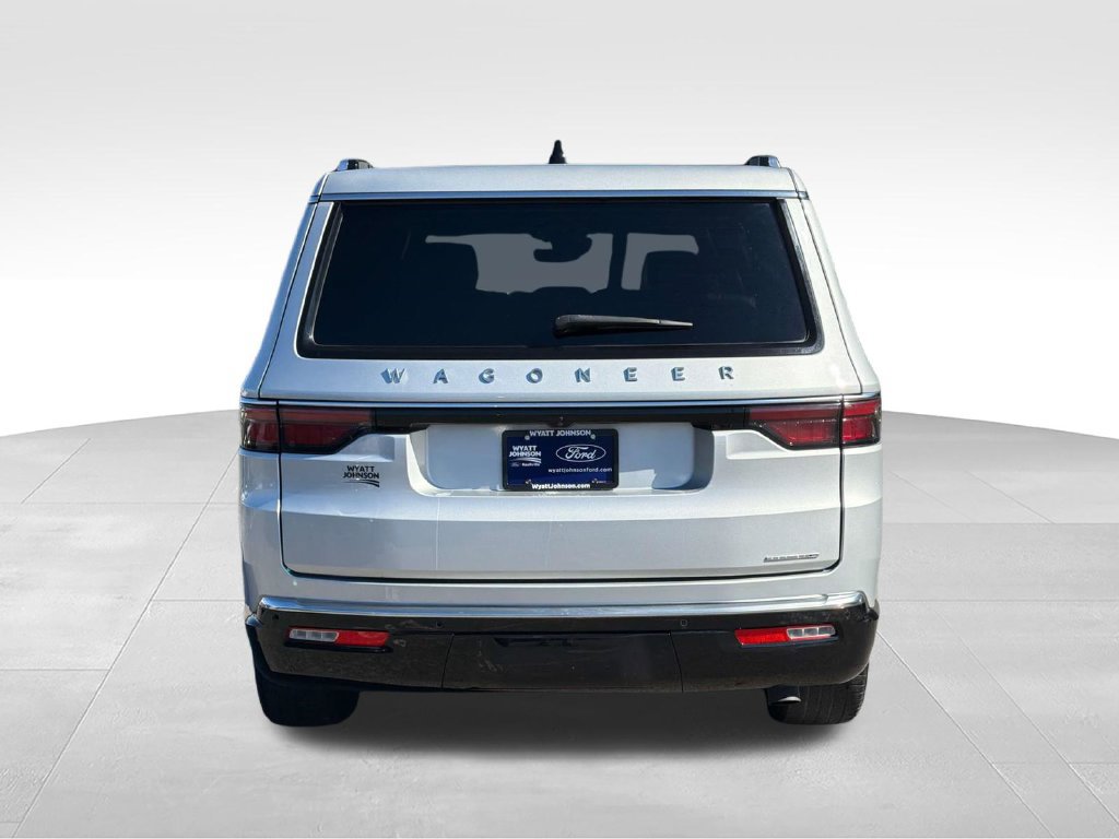 Used 2024 Jeep Wagoneer Series II AWD/4WD image 5