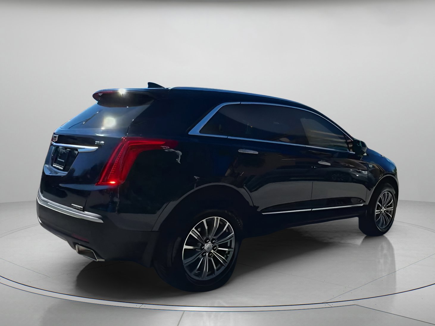 Used 2017 Cadillac XT5 Luxury w/ Driver Awareness Package image 21