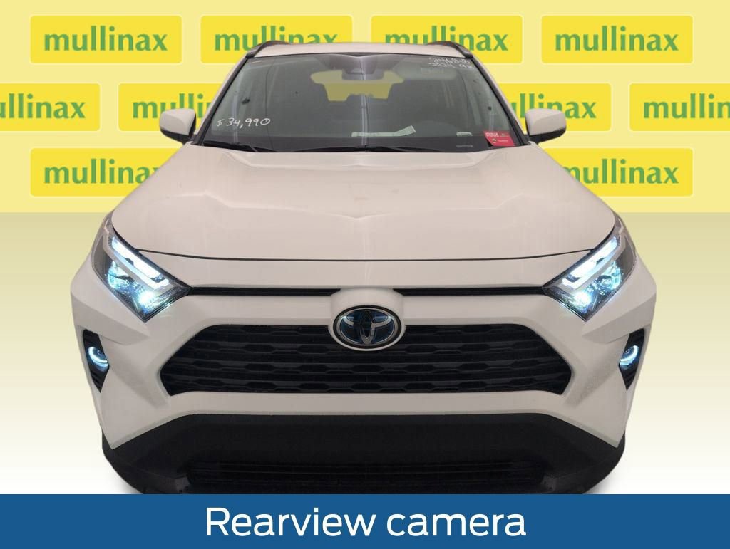 Used 2024 Toyota RAV4 XLE w/ Convenience Package image 7