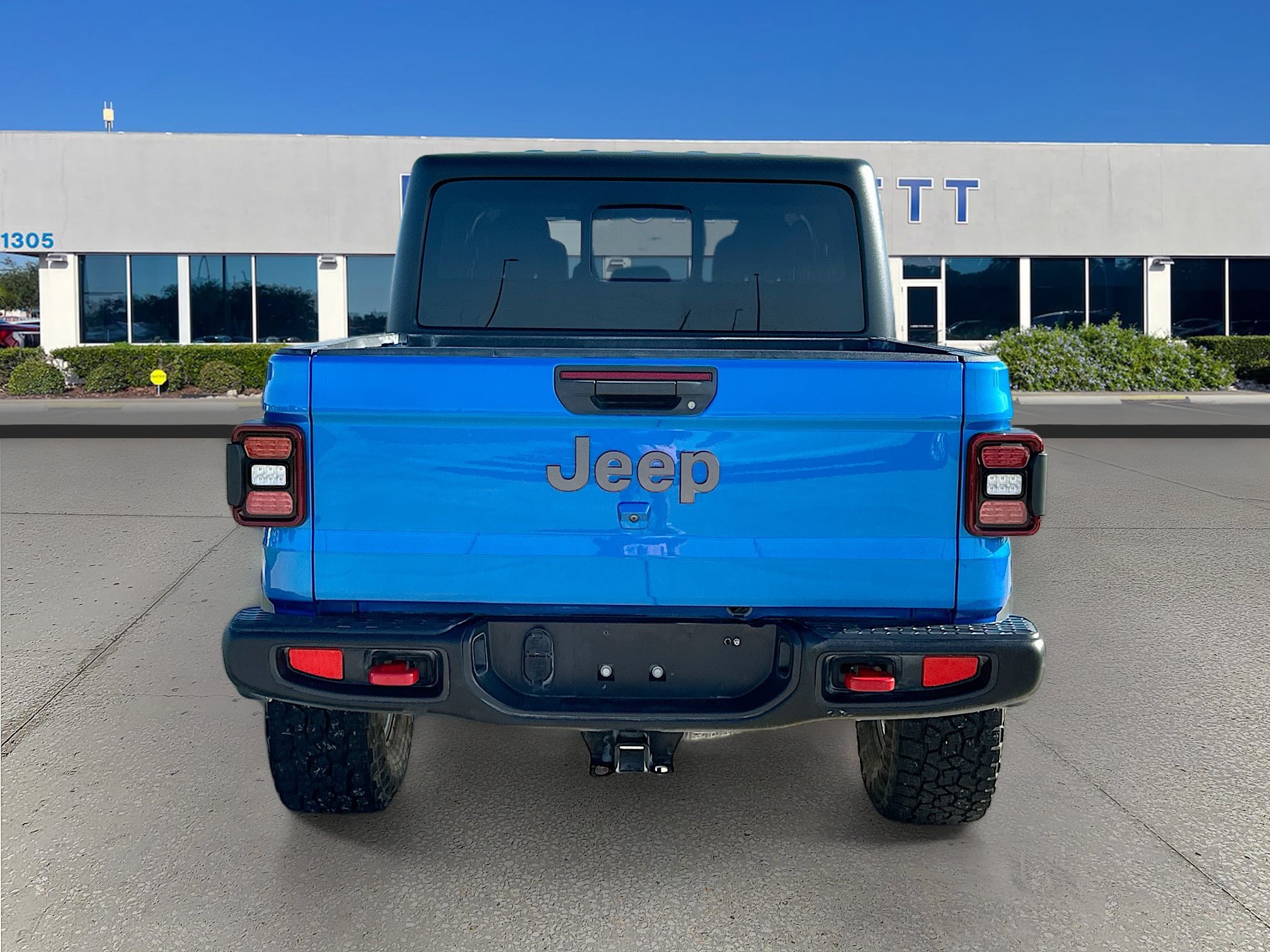 Used 2023 Jeep Gladiator Rubicon w/ LED Lighting Group AWD/4WD image 6