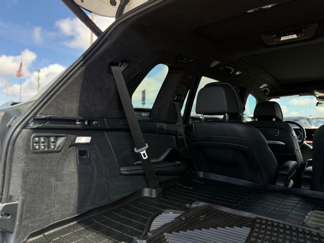 Used 2024 BMW ALPINA XB7 image 43