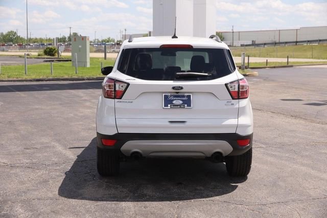 Certified 2018 Ford Escape SE w/ SE Sync 3 Package AWD/4WD image 6