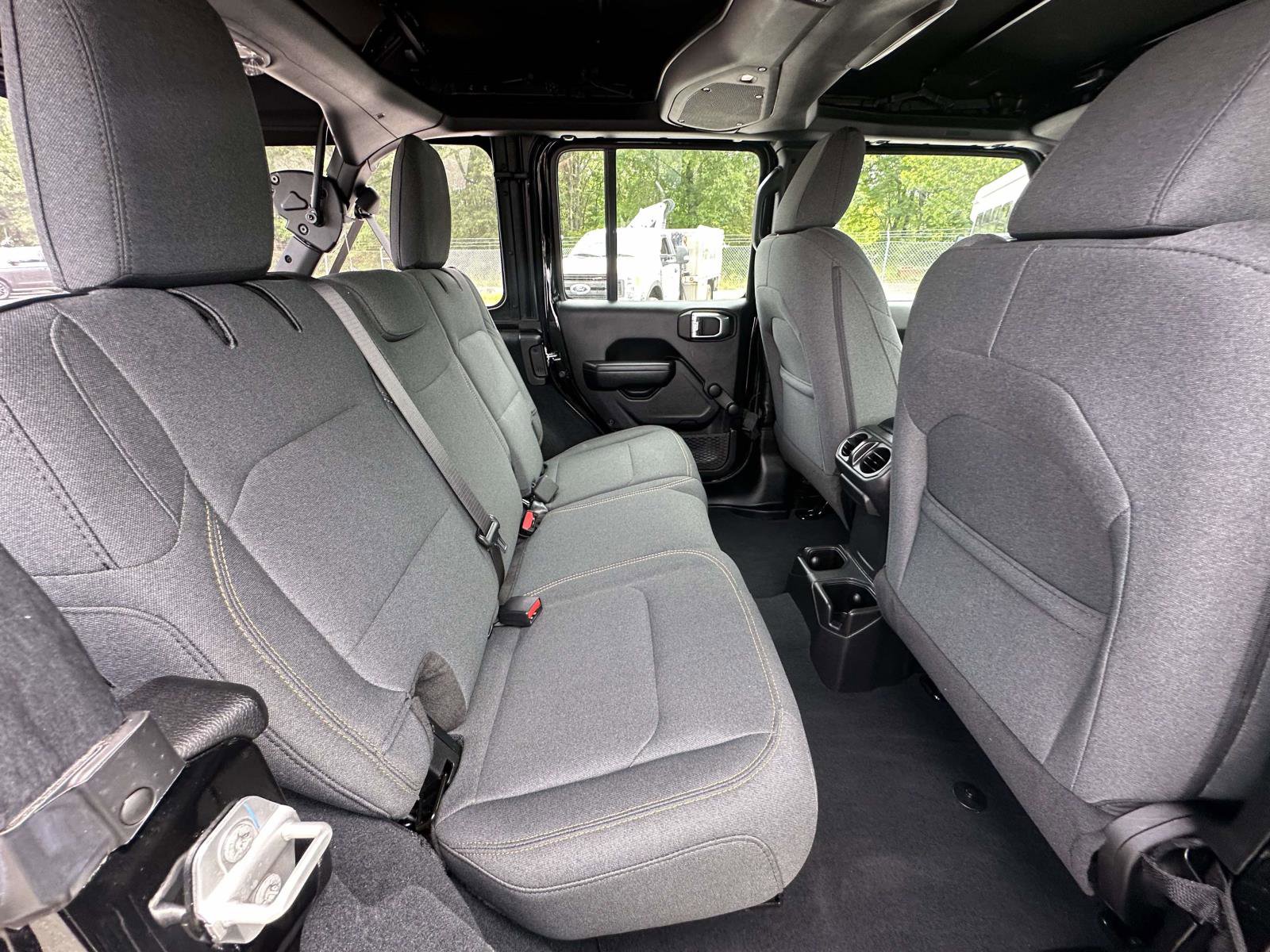 Used 2024 Jeep Wrangler Unlimited Sport AWD/4WD image 26