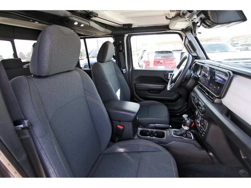 Used 2024 Jeep Gladiator Sport AWD/4WD image 26