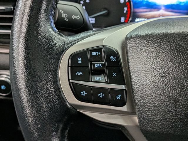 Certified 2022 Ford Explorer Limited w/ Equipment Group 301A AWD/4WD image 35