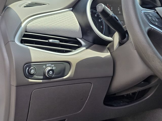Used 2023 Chevrolet Malibu LS FWD image 17