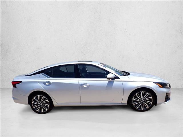 Used 2023 Nissan Altima 2.5 SL FWD video 3