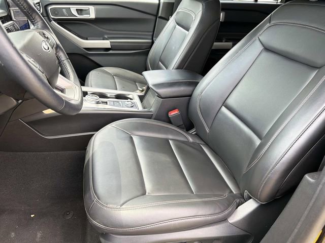 Certified 2023 Ford Explorer XLT w/ Equipment Group 202A AWD/4WD image 19